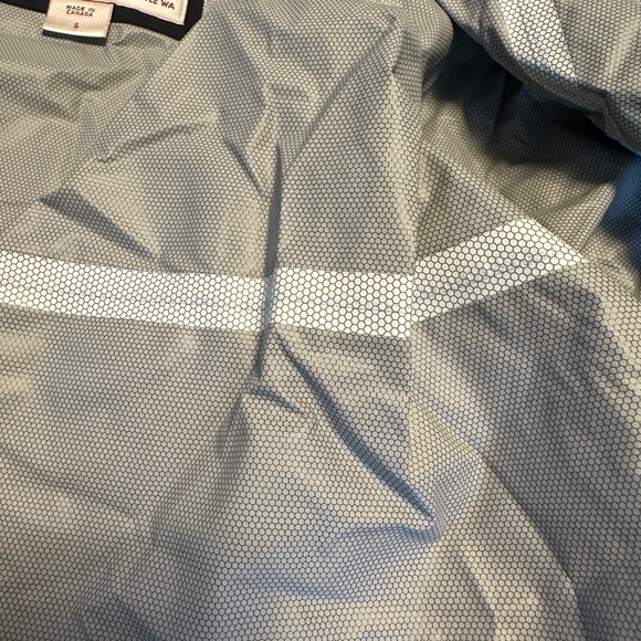 Black Men’s Filson Fishing Jacket (small) - Picture 3 of 6